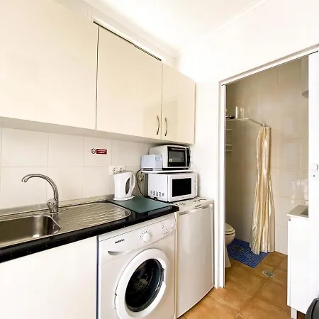 Cozy Studio In #1875 Apartment