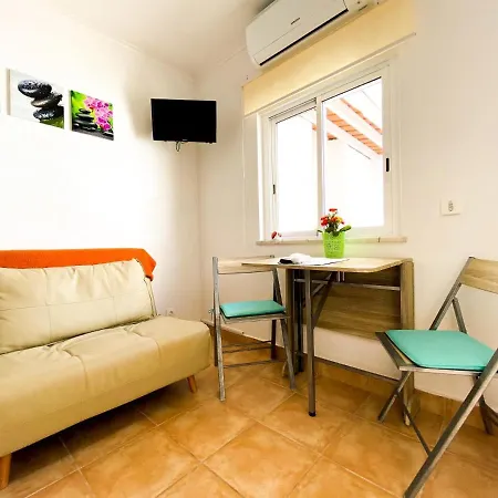 Cozy Studio In #1875